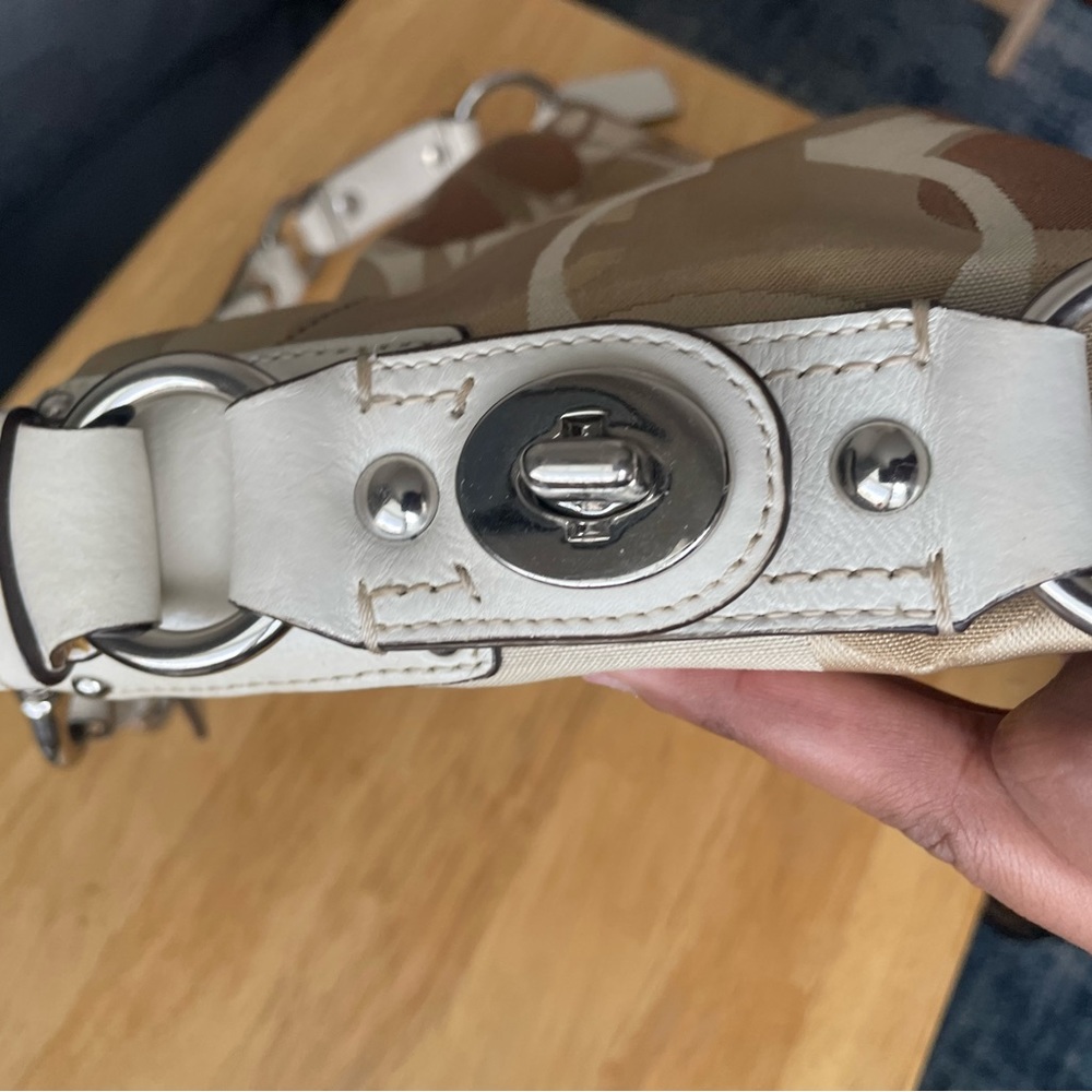 Carly Bag In Optic Signature Sv/White Khaki/Natural - Picture 7 of 16